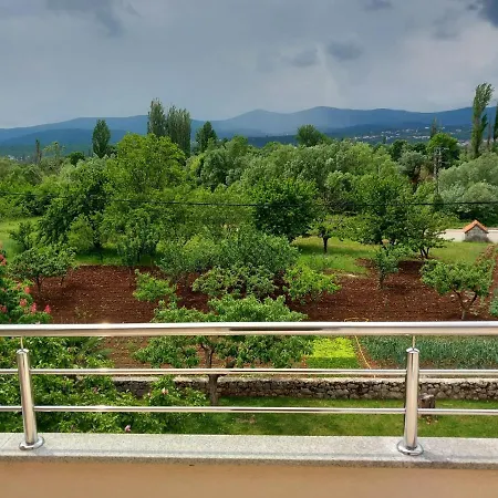 Daire On The River Baska Voda *