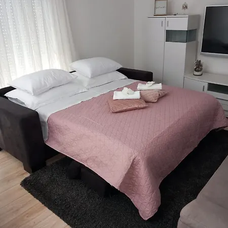 On The River Baska Voda Daire