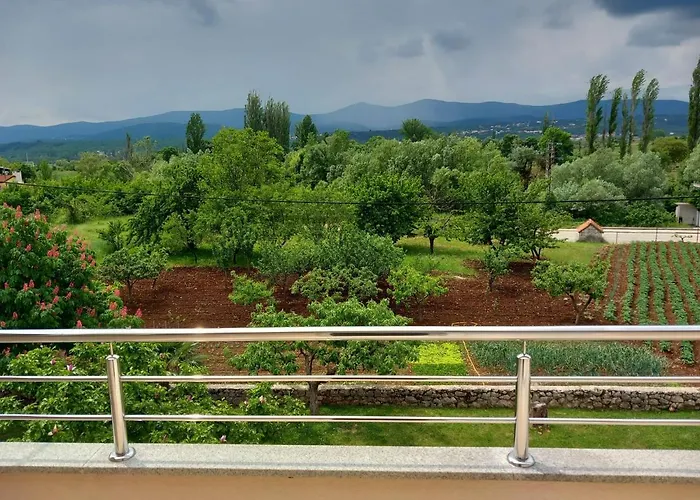 דירה On The River Baska Voda *